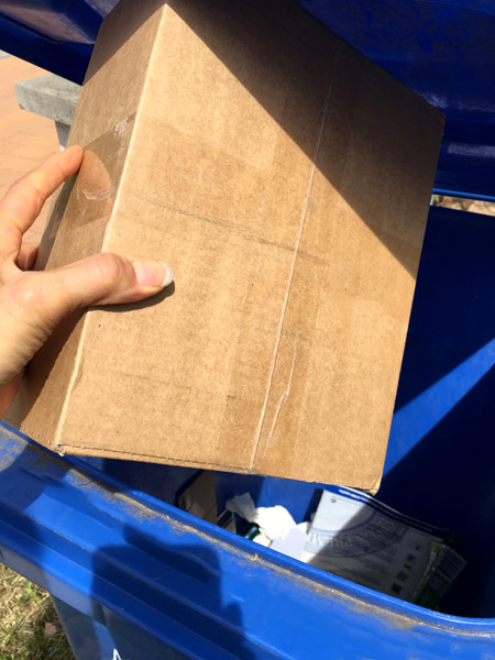 Vorsicht vor Paket Abstellgenehmigung Mülltonne Papiertonne