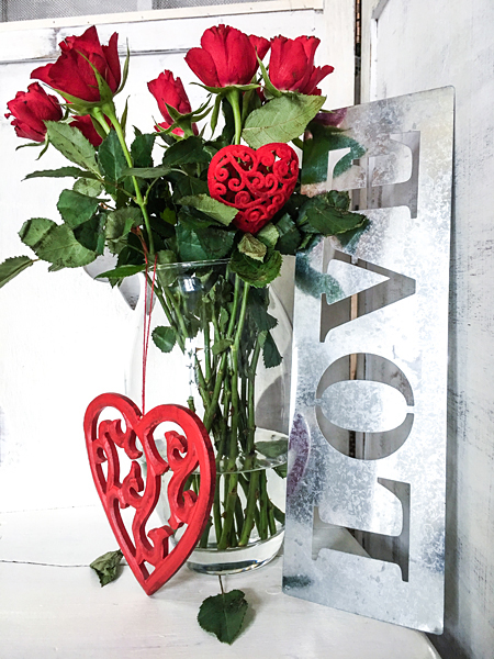 Valentinstag Muttertag rote Rosen Rosenstrauss Herzen Love Schrift